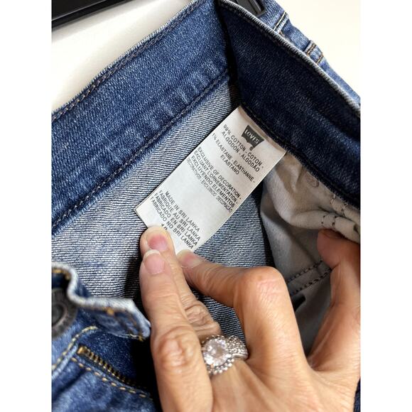 Levi's Womens 10 Denim 515‎ Cuffed Capris EUC - Picture 6 of 9